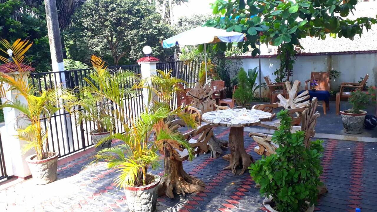 Hilton Cottage Trincomalee Buitenkant foto